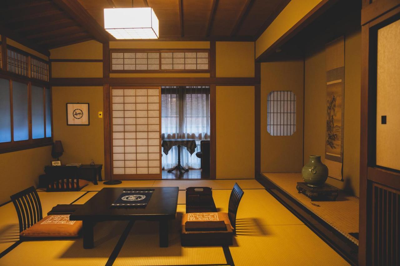 Arima Onsen Tocen Goshobo Hotel Kobe Ngoại thất bức ảnh A traditional Japanese room