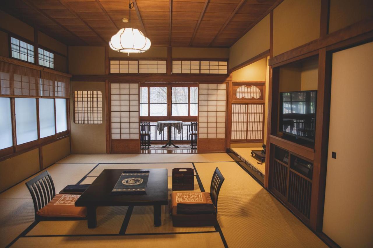 Arima Onsen Tocen Goshobo Hotel Kobe Ngoại thất bức ảnh A traditional Japanese room