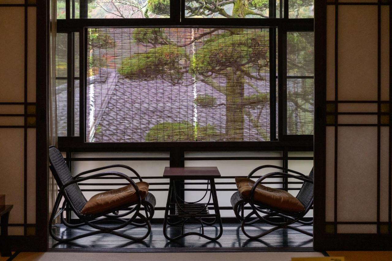 Arima Onsen Tocen Goshobo Hotel Kobe Ngoại thất bức ảnh A shōji window