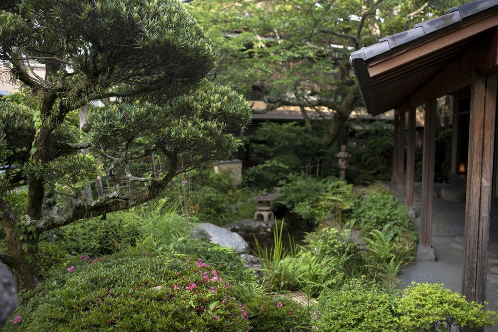 Arima Onsen Tocen Goshobo Hotel Kobe Ngoại thất bức ảnh The garden of the house