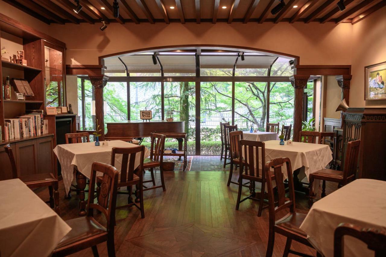 Arima Onsen Tocen Goshobo Hotel Kobe Ngoại thất bức ảnh Interior of a French restaurant in Tokyo